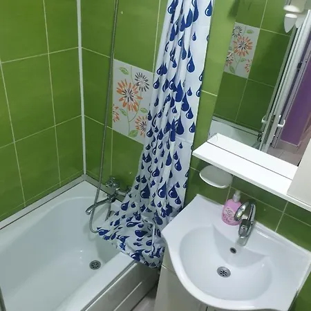 Superb 1 Bed In Apartment Navodari